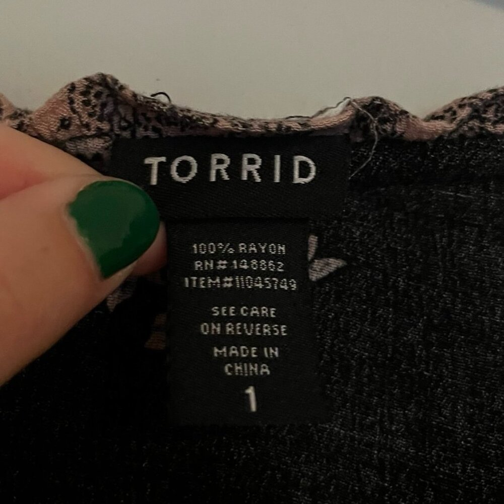Torrid Size 1 Black with Pink Florals Long Sleeve Blouse - Picture 4 of 4